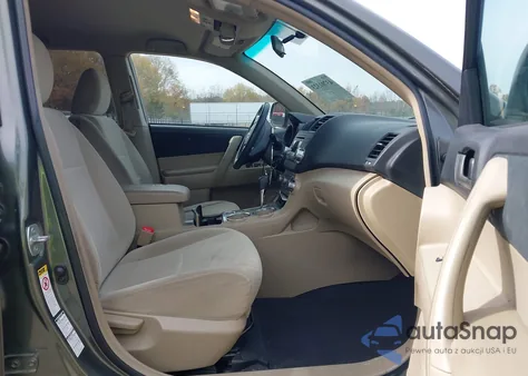 2012 Toyota Highlander Base V6 z USA, uszkodzony, nr VIN 5TDBK3EH0CS122085